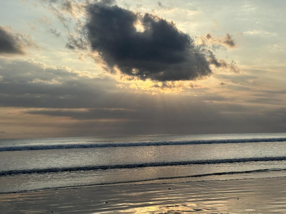 Villa White Karma Seminyak Dış mekan fotoğraf